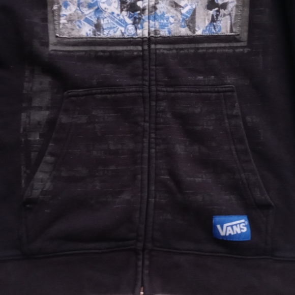 VANS YOUTH ZIPPER UP LONG SLEEVE HOODIE. SIZE XL. COLOR BLACK. - Picture 13 of 15